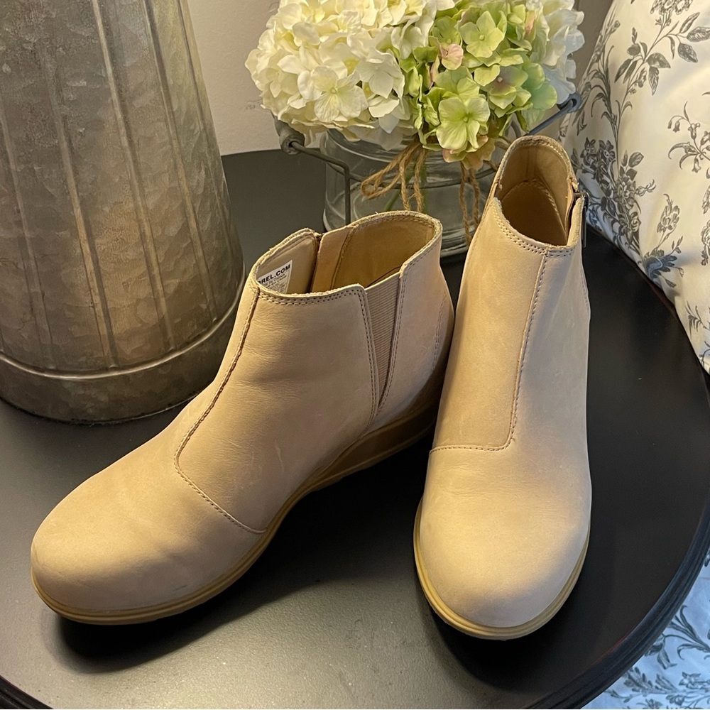 Sorel Evie Zip NWOT Size 10